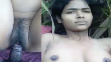 जंगल में देसी चुदाई का मज़ा