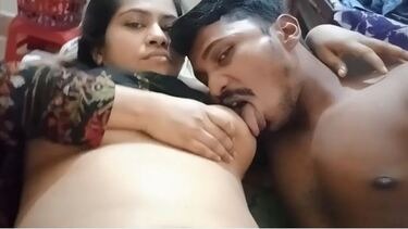 नौकर बोला मालकिन दूध पीला दो