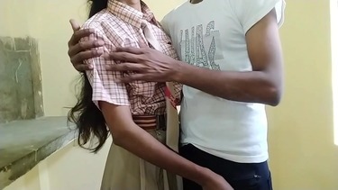 ट्यूशन पर कॉलेज गर्ल की चुदाई
