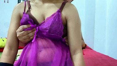 कामुक भाभी के मम्मो की मालिश